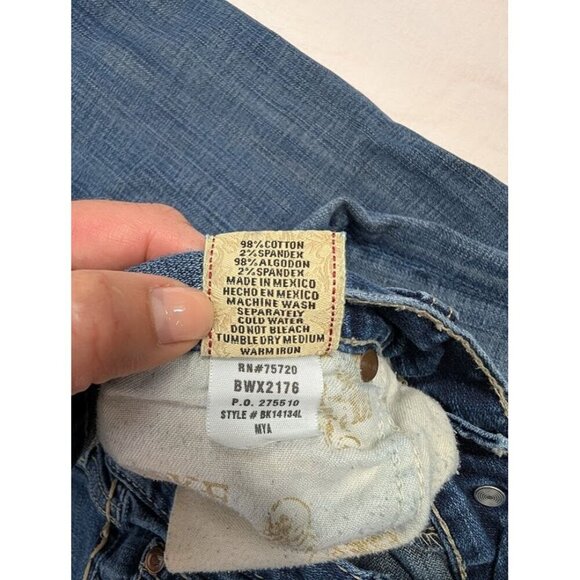 Buckle BKE Mya denim women's sz 30 x 33 boot cut low rise distressed stretch E5 - Picture 9 of 12